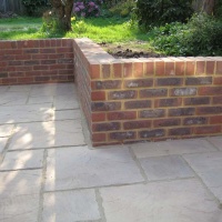Brick retaining wall